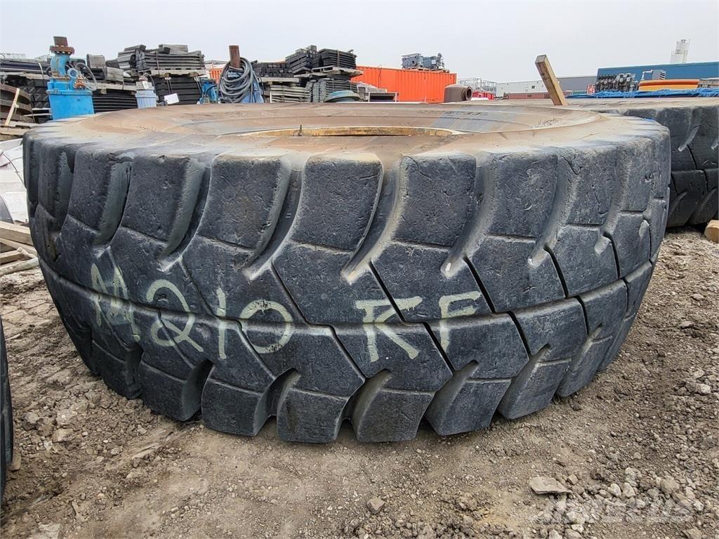 Goodyear RM-4B+ Neumáticos, ruedas y llantas
