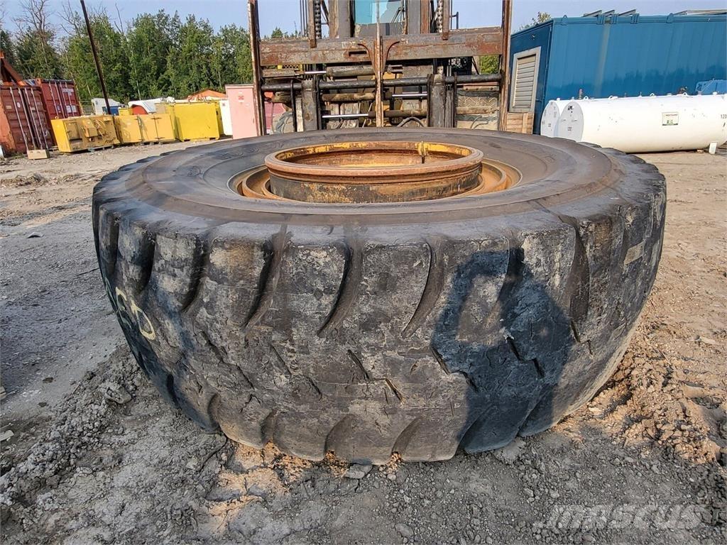 Goodyear RM-4B+ Neumáticos, ruedas y llantas