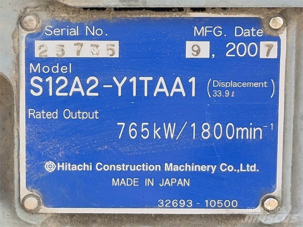 Hitachi S12A2-Y1TAA1 Motores
