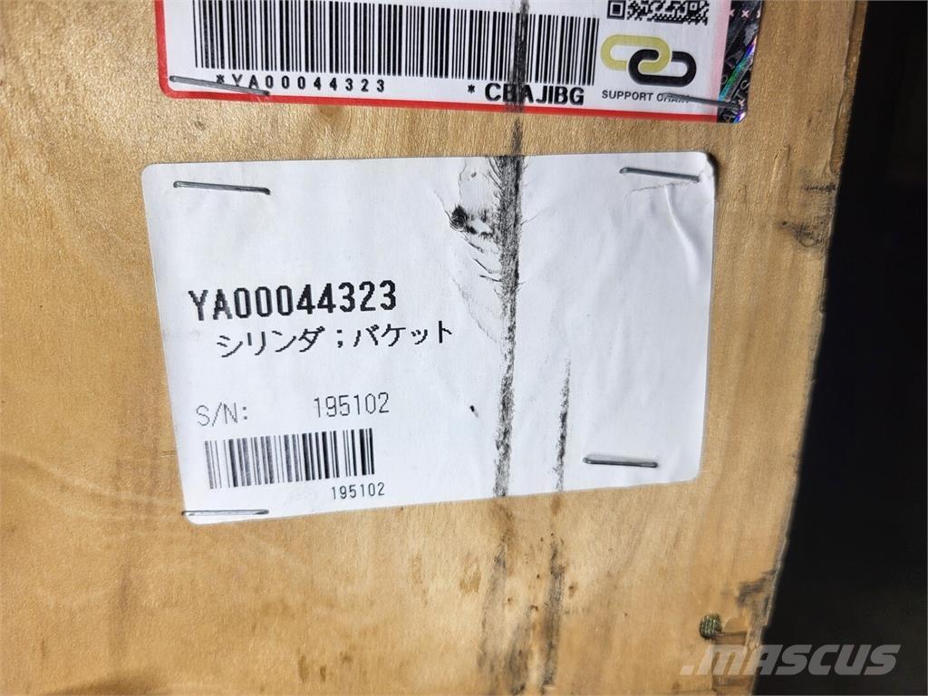 Hitachi YA00044323 Transporte - Otros