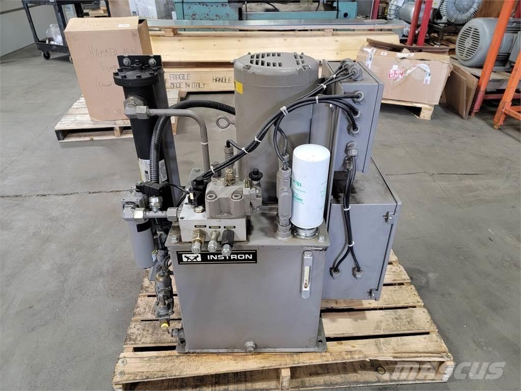  INSTRON A440 83C Bombas de agua