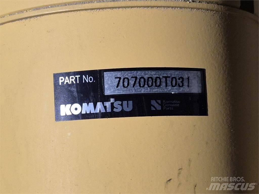 Komatsu 707-00-0T031 Transporte - Otros
