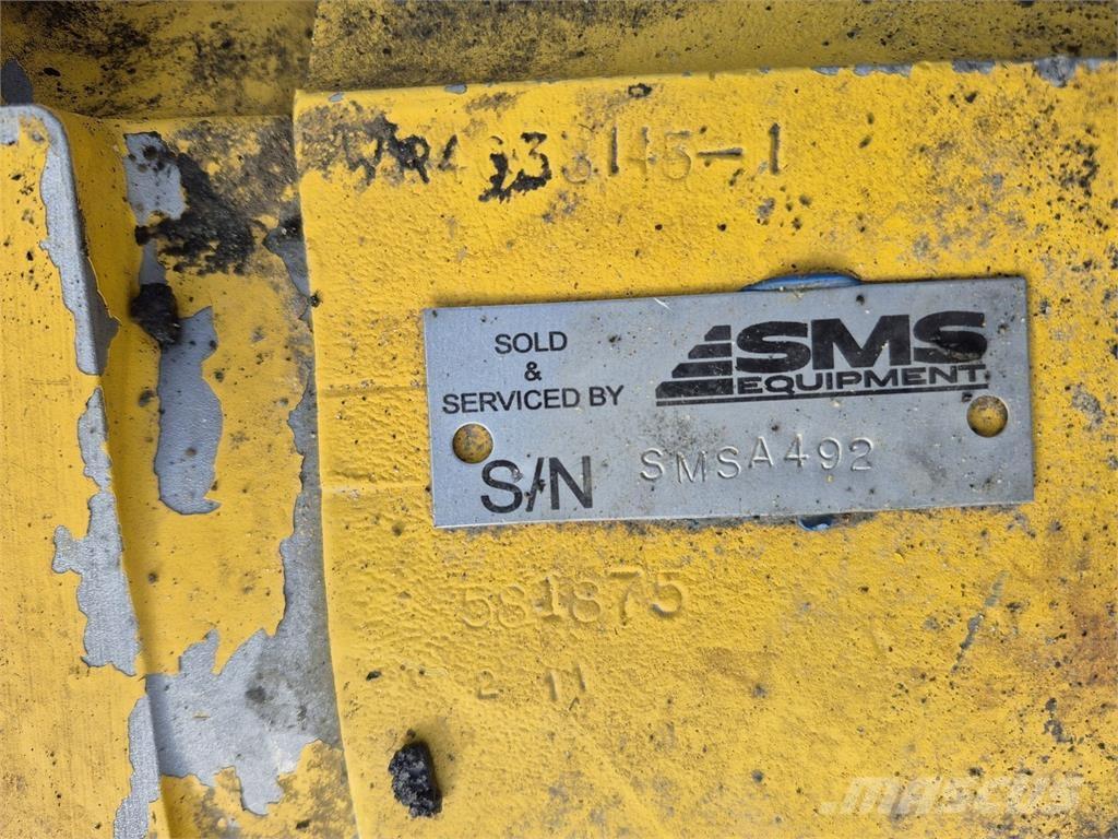 Komatsu R561-13-51030 Dúmpers articulados