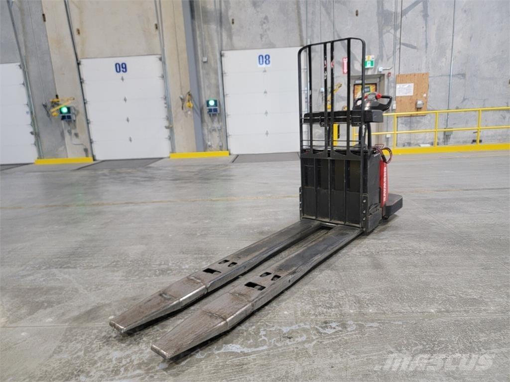 Raymond 8410 Construcción - Otros