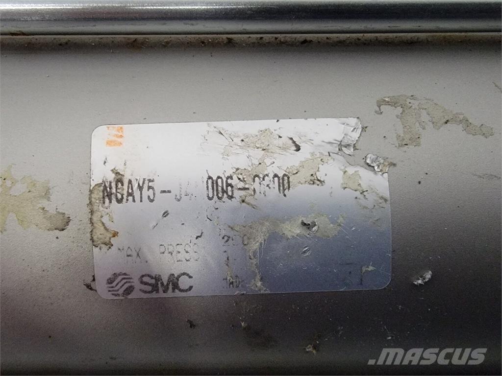 SMC NCAY5-J4N006-0300 Transporte - Otros