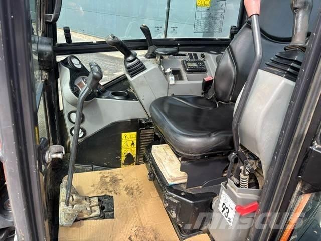 Develon Dx27z Excavadoras de cadenas