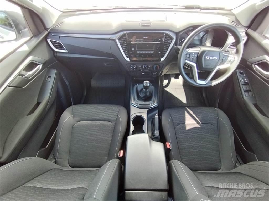 Isuzu DL20 Furgonetas caja abierta