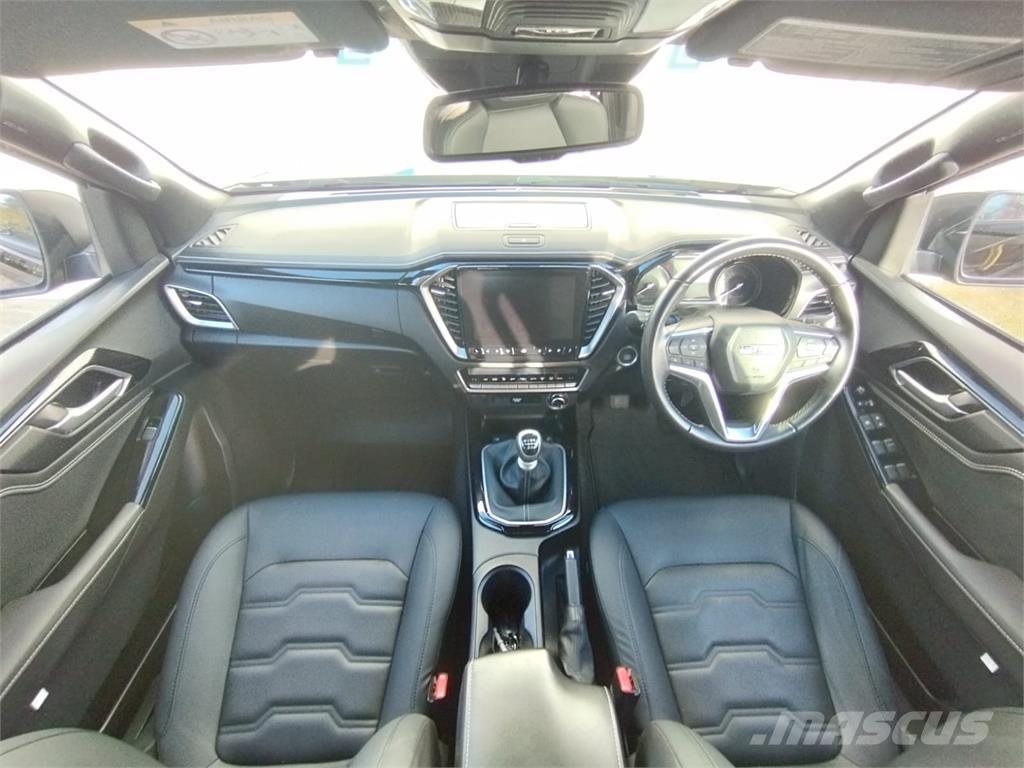 Isuzu V-Cross Furgonetas caja abierta