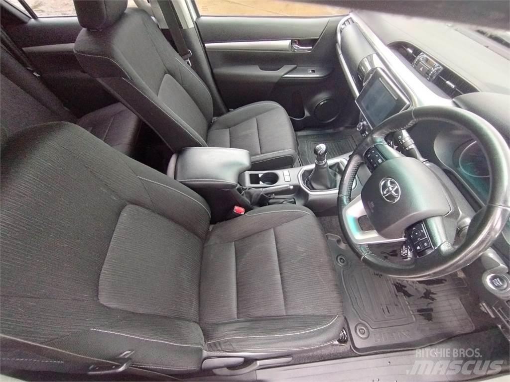 Toyota Hilux Furgonetas caja abierta