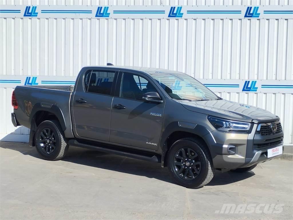 Toyota Invincible X Furgonetas caja abierta