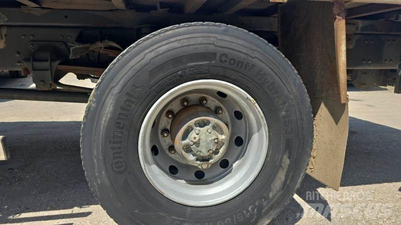 Volvo FL7 Camiones plataforma