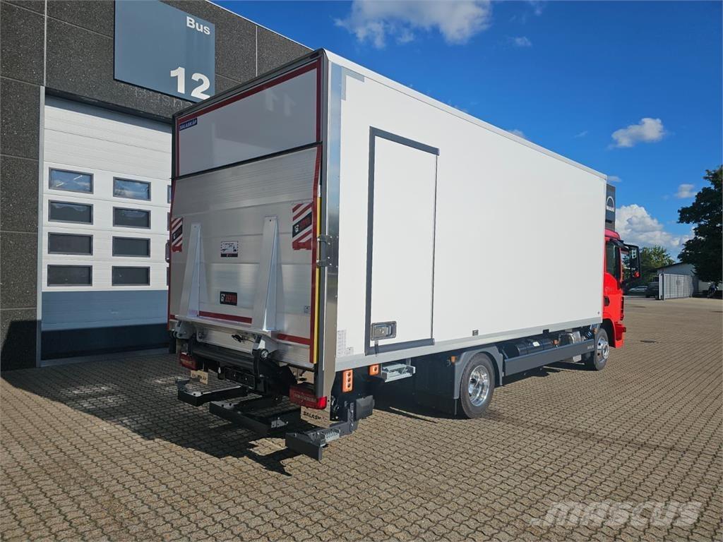 MAN TGL 8.220 Camiones caja cerrada