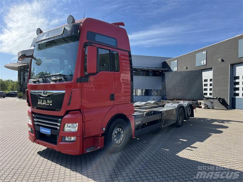 MAN TGX 26.500 6x2 Camiones portacontenedores