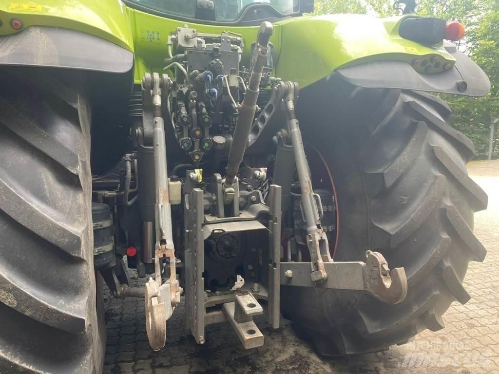CLAAS AXION 830 Tractores