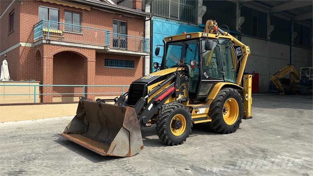 CAT 428D 4X4 Retrocargadoras