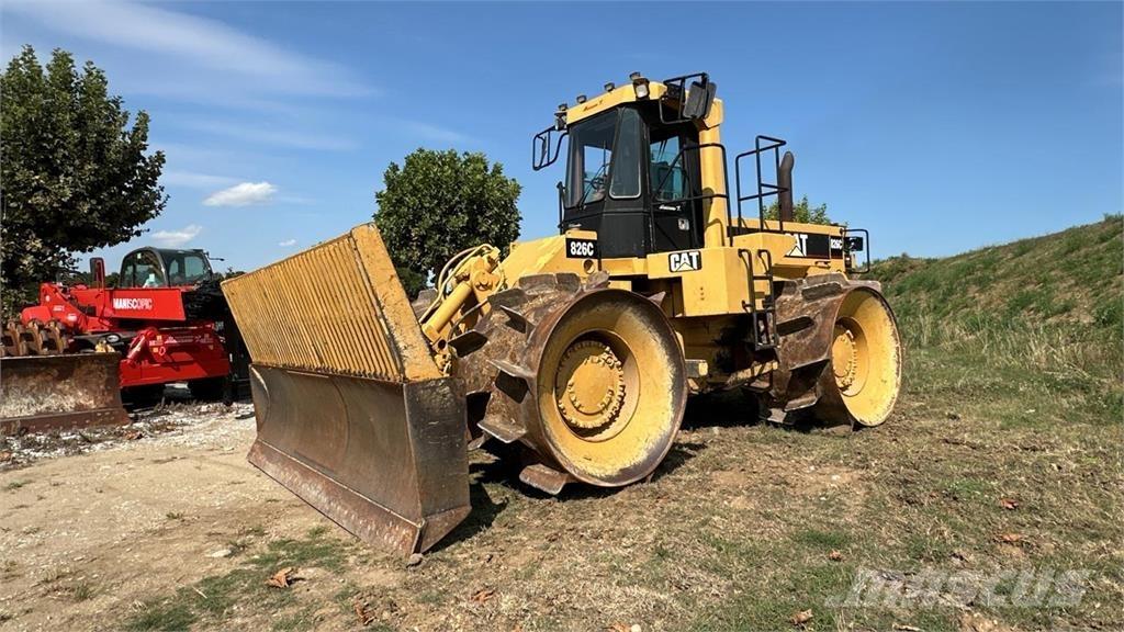 CAT 826C Buldozer sobre oruga
