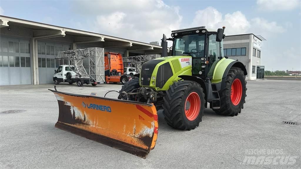 CLAAS Axion 810 4x4 Láminas y cuñas quitanieves