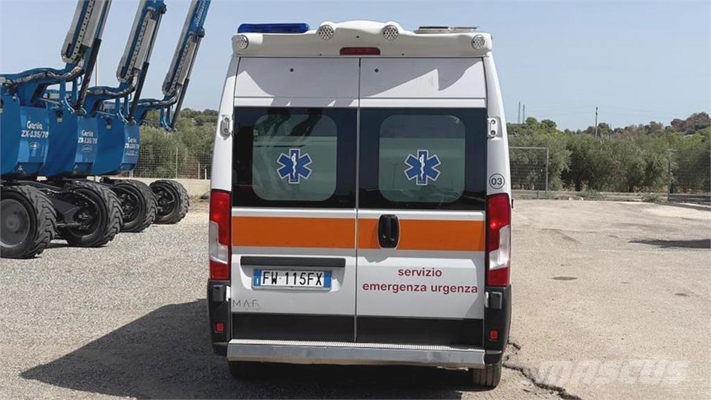 Fiat DUCATO AMBULANZA Otros camiones
