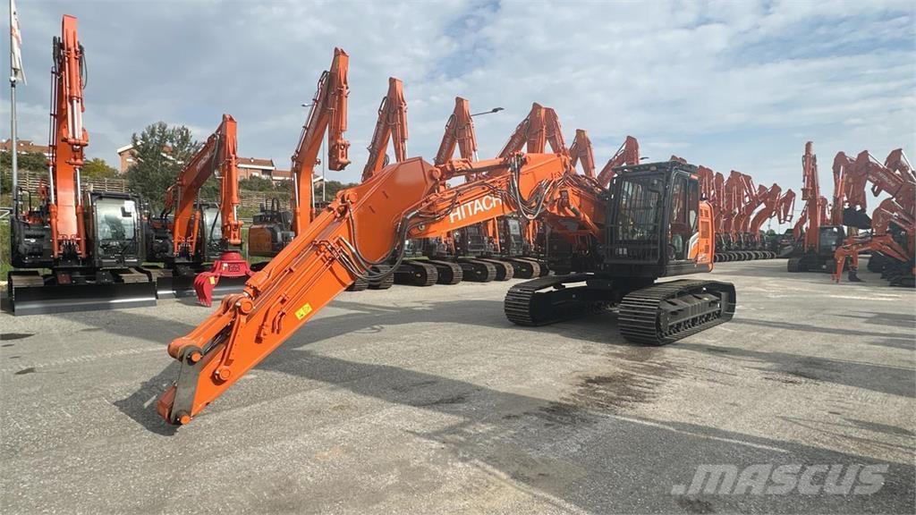 Hitachi ZX225USLC-7 Excavadoras de cadenas