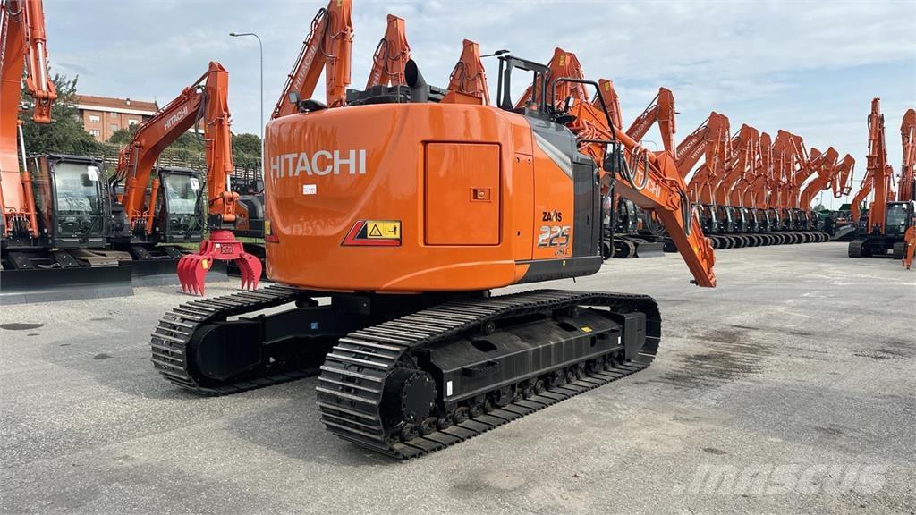 Hitachi ZX225USLC-7 Excavadoras de cadenas
