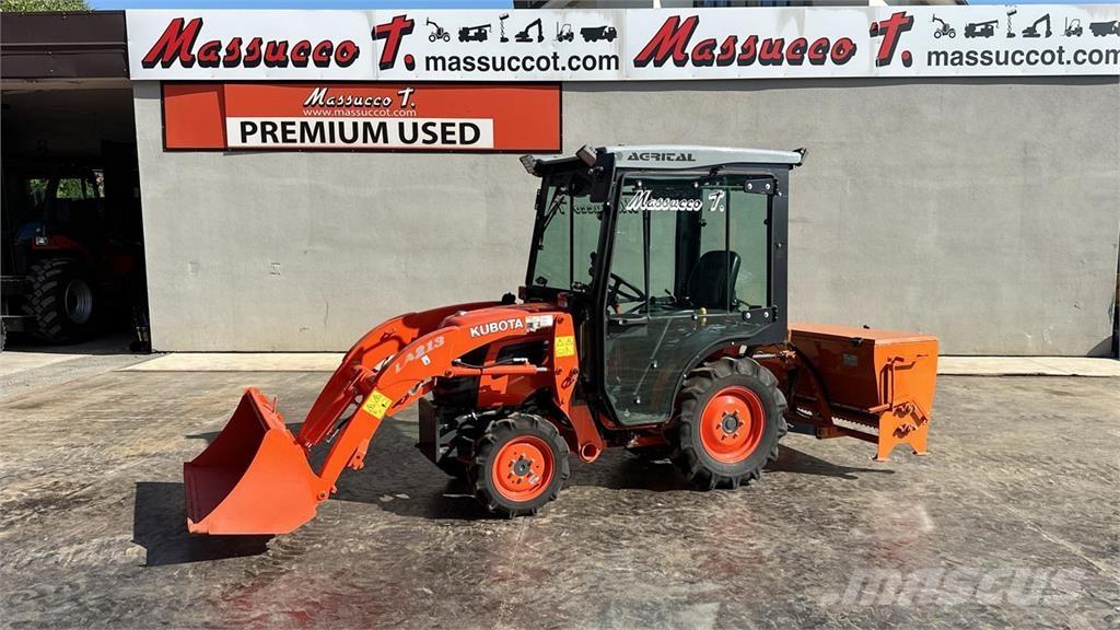Kubota LA213FL 4x4 Láminas y cuñas quitanieves