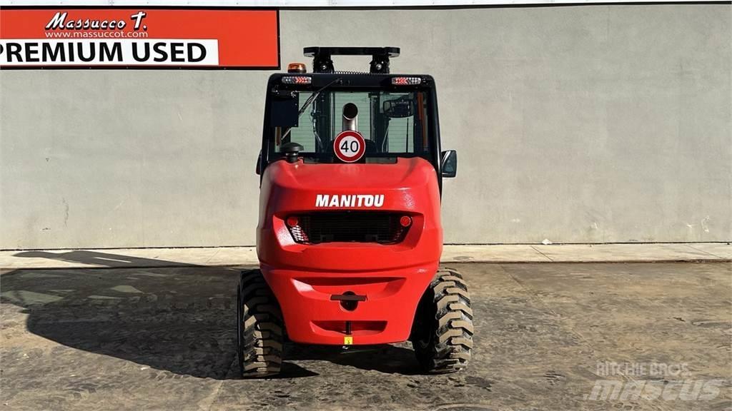 Manitou MC 30.4 4X4 Carretillas elevadoras todo terreno