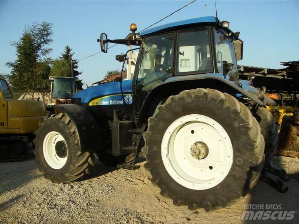 New Holland TM190 Láminas y cuñas quitanieves