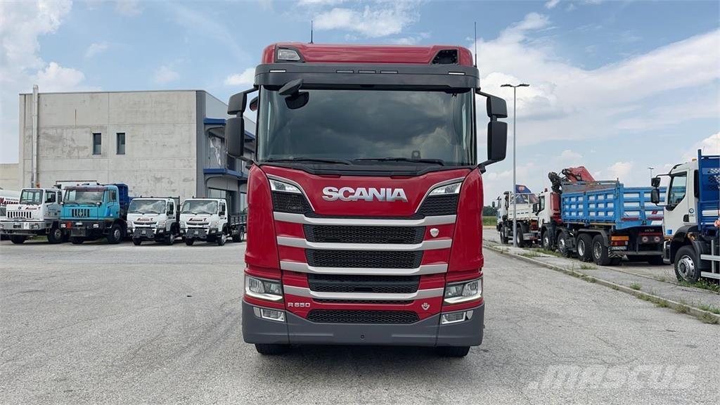 Scania R650 8x4 Otros camiones