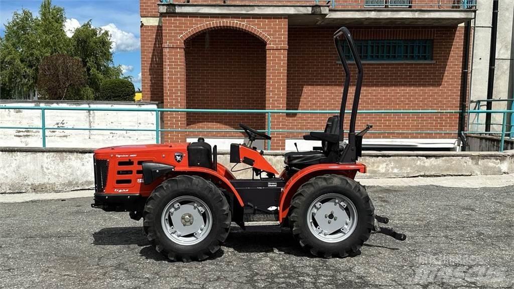  Tigretrac 3800 4x4 Láminas y cuñas quitanieves