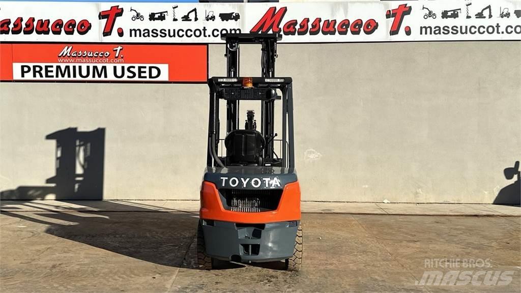 Toyota 52-8FDF30 Carretillas diesel
