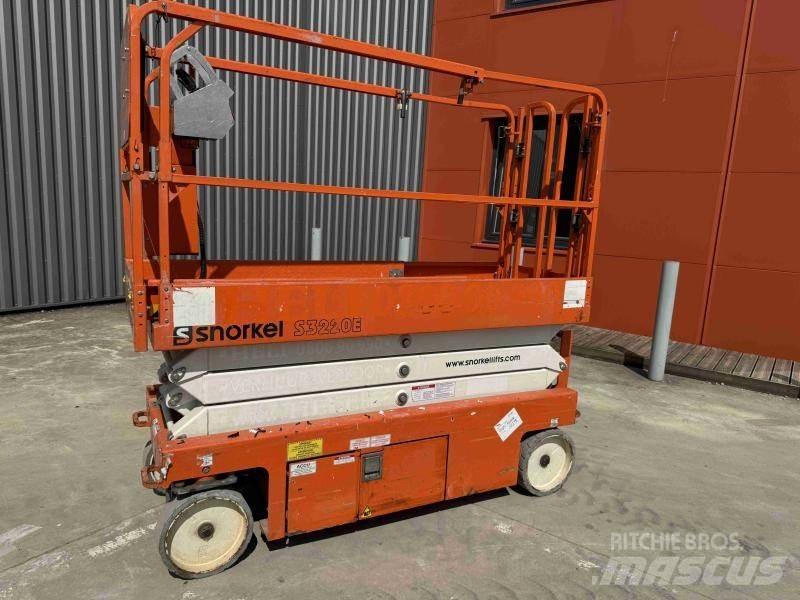 Snorkel S3220E Plataforma de trabajo articulada