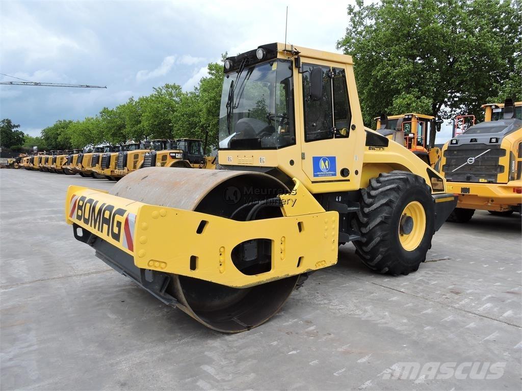 Bomag BW211D-4 GERMAN Otros rodillos