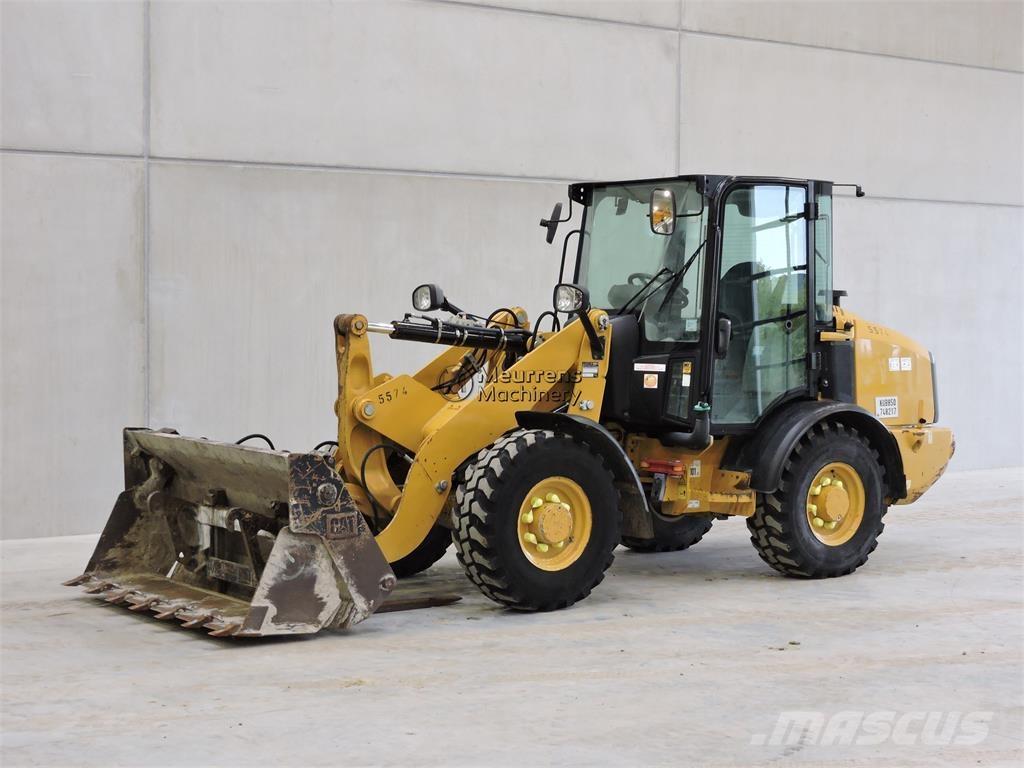 CAT 906M + FORK Cargadoras sobre ruedas
