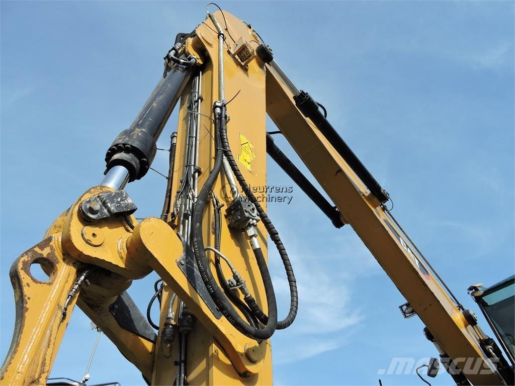 CAT MH3024 Excavadoras de manutención