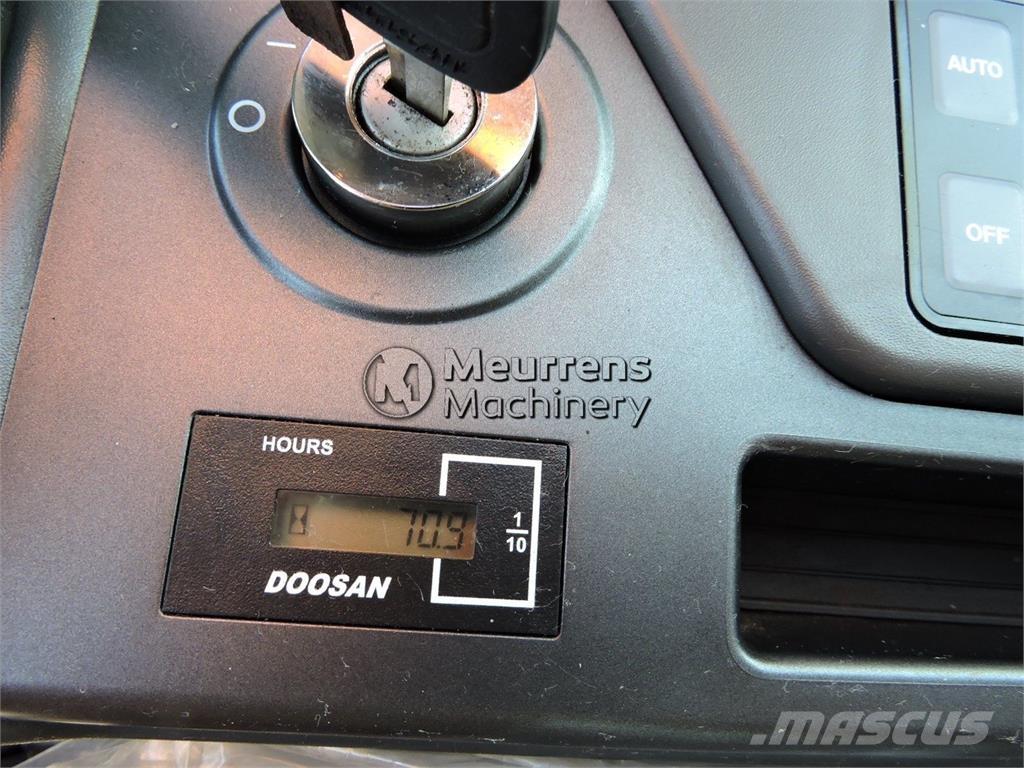 Doosan DX140LC Excavadoras de cadenas
