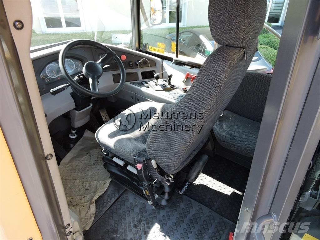 Volvo A25F Dúmpers articulados