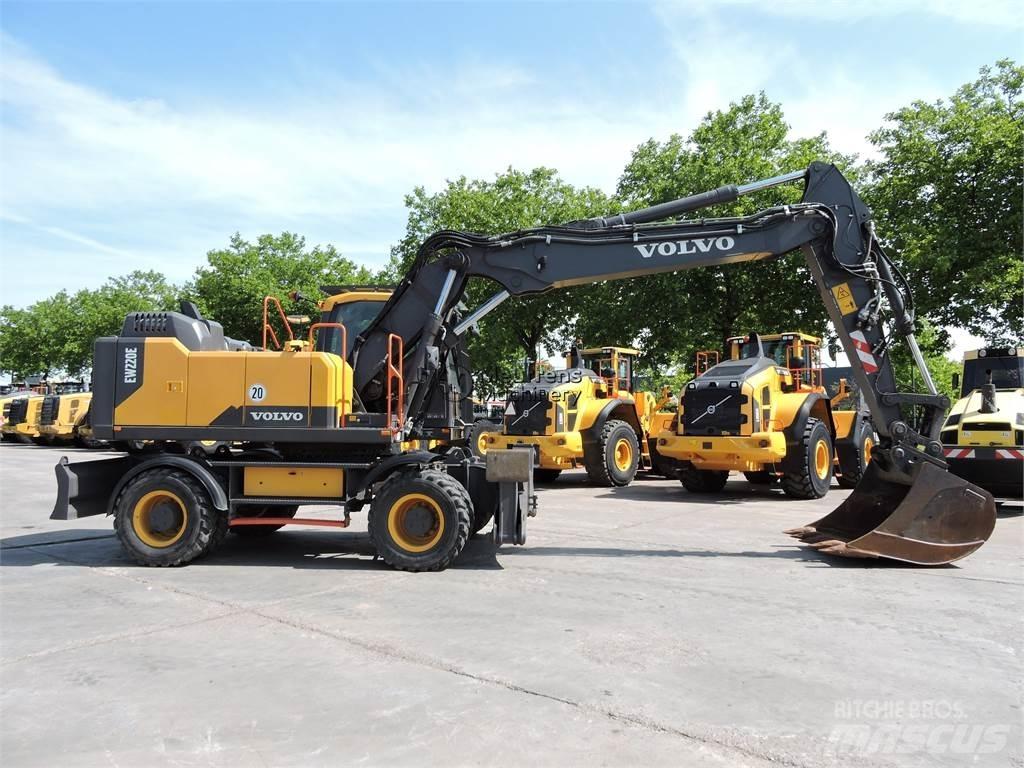 Volvo EW220E GERMAN Excavadoras de ruedas