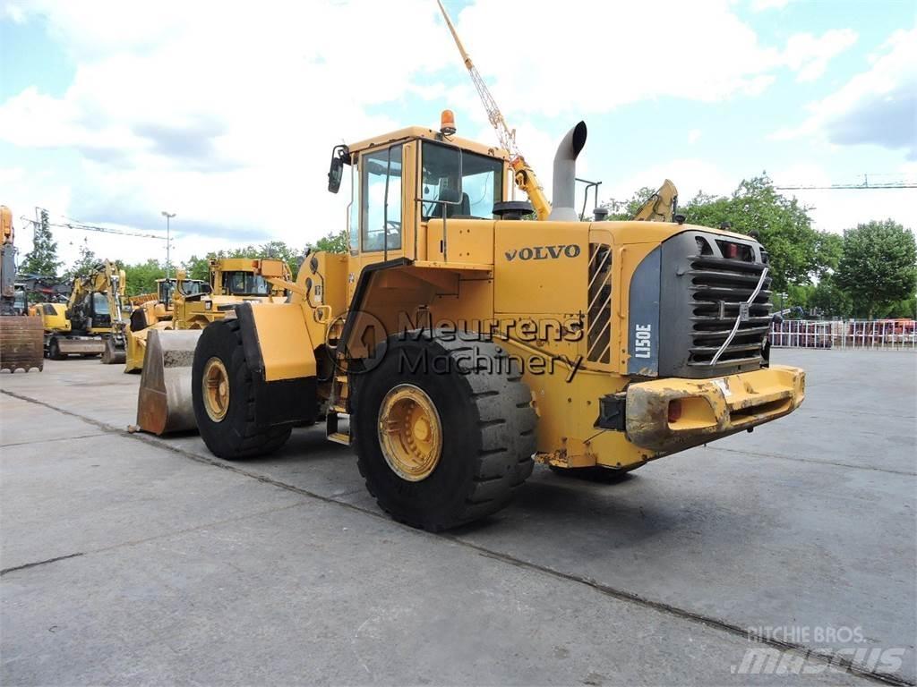 Volvo L150E + CDC Cargadoras sobre ruedas