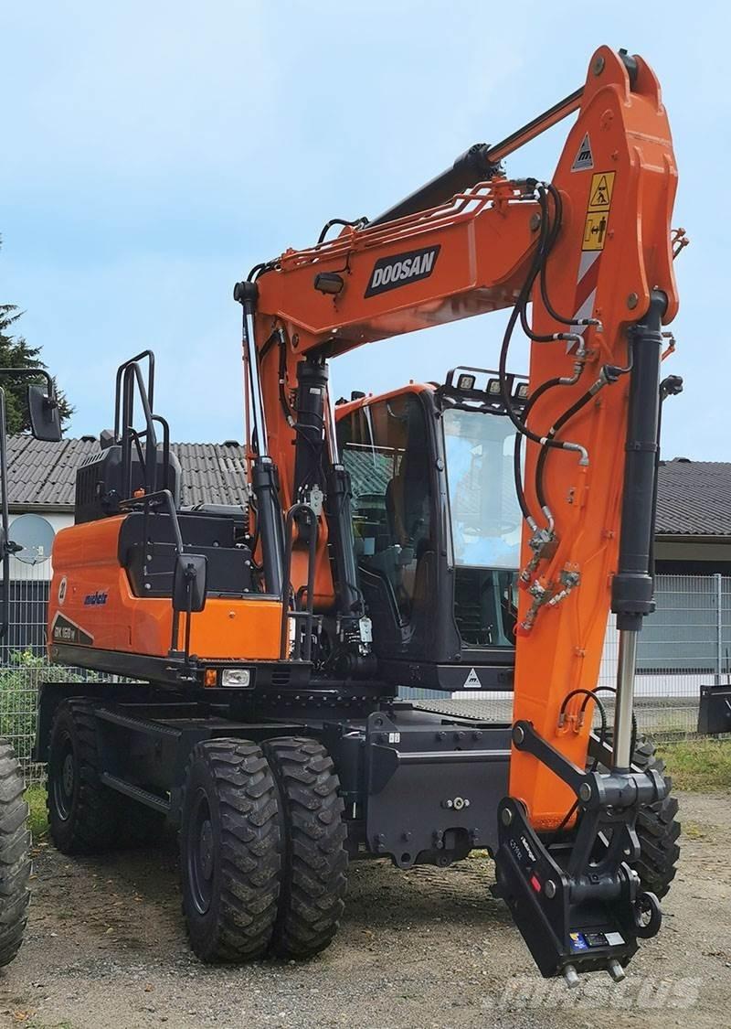 Doosan DX 160 W-7 Excavadoras de ruedas