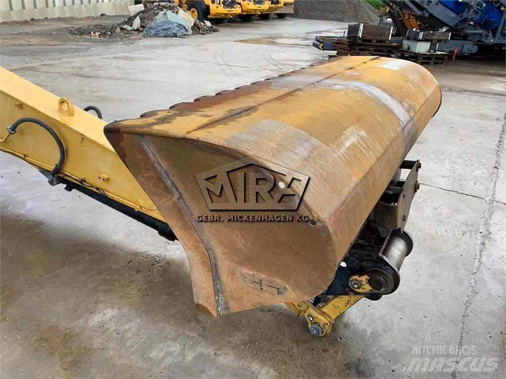 CAT 2000 mm Retroexcavadoras