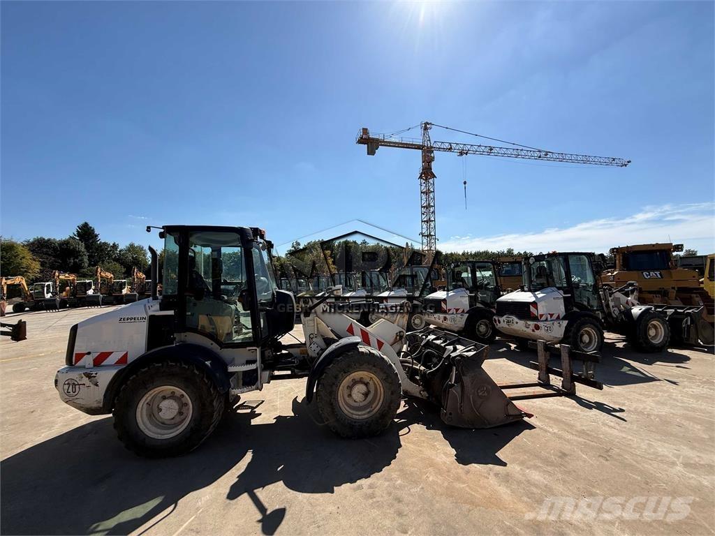 CAT 908 M Cargadoras sobre ruedas