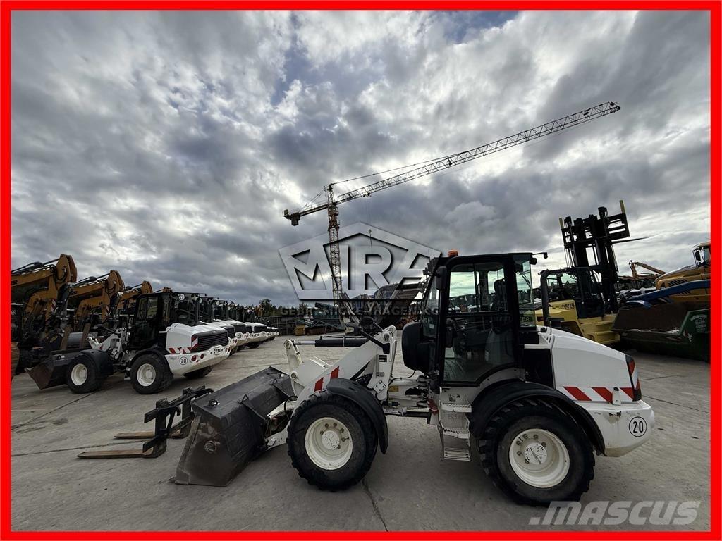 CAT 908M Cargadoras sobre ruedas