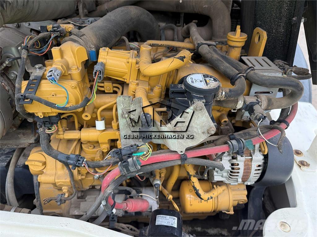 CAT 908M Cargadoras sobre ruedas