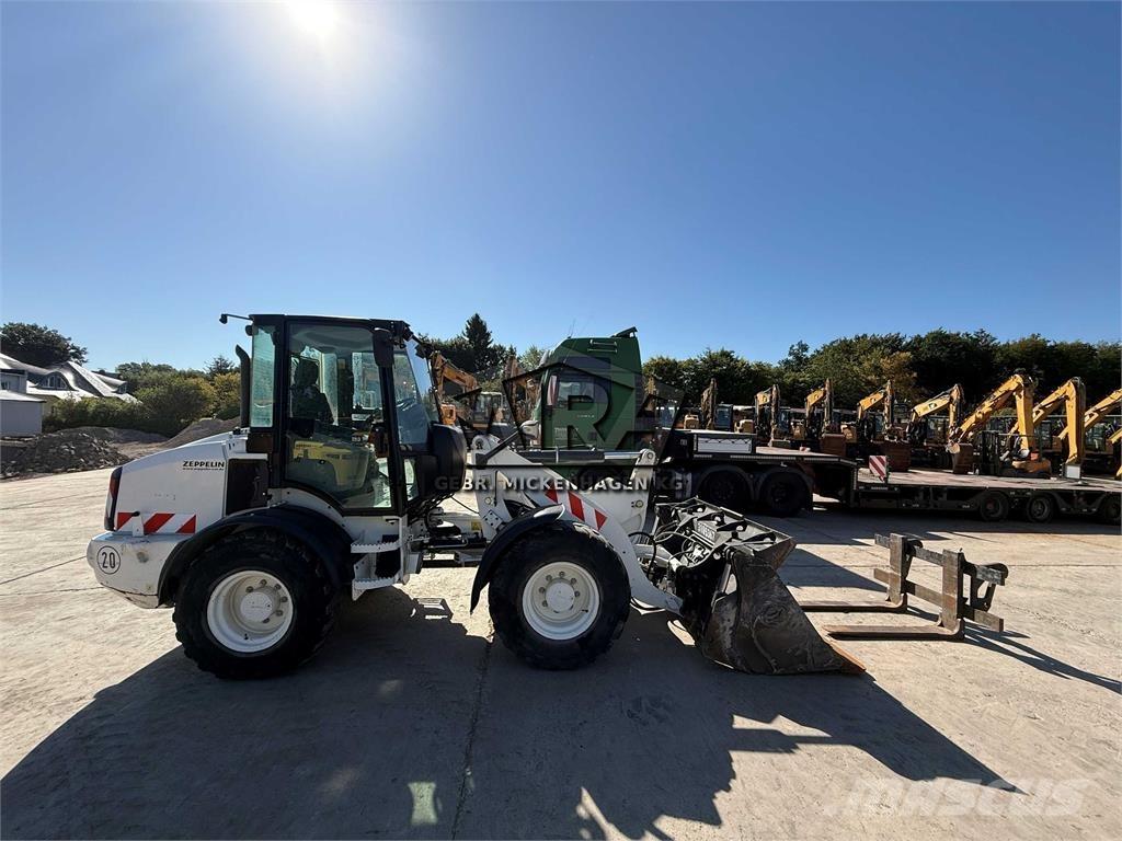 CAT 908M Cargadoras sobre ruedas
