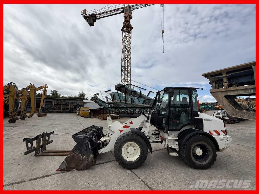 CAT 908M Cargadoras sobre ruedas