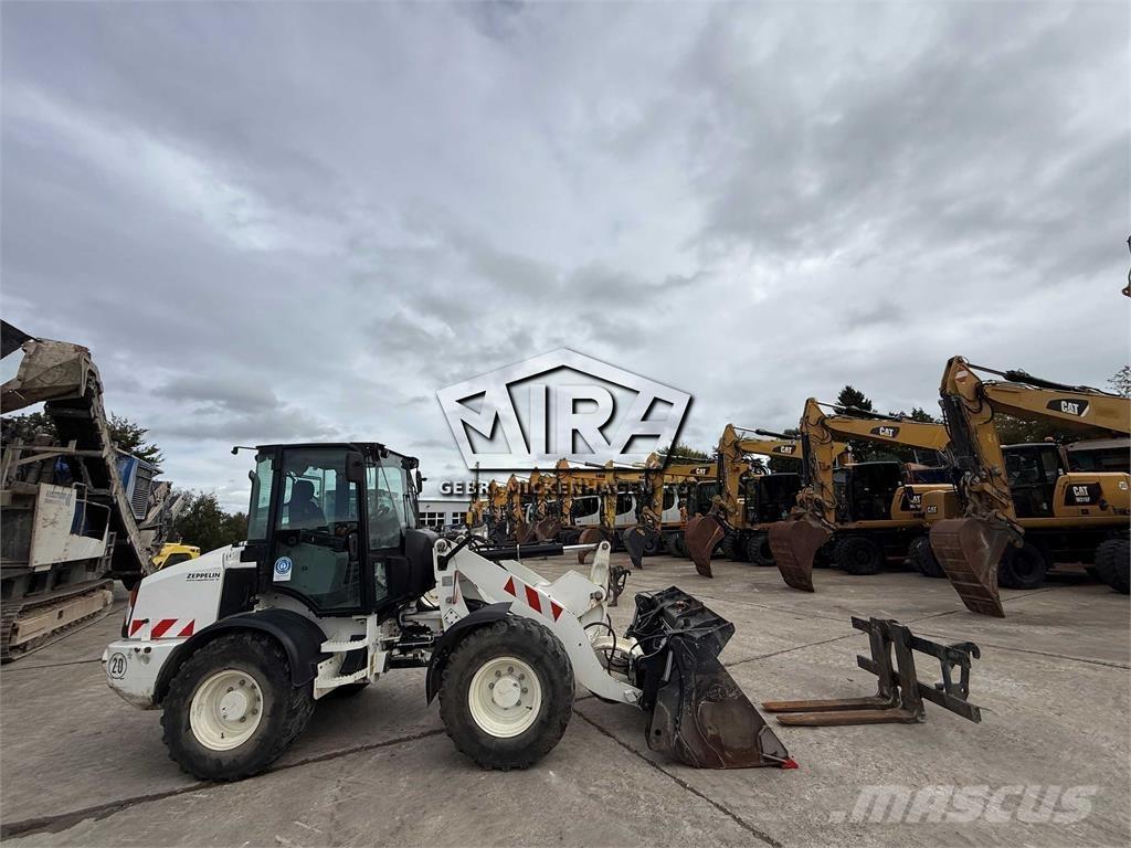CAT 908M Cargadoras sobre ruedas