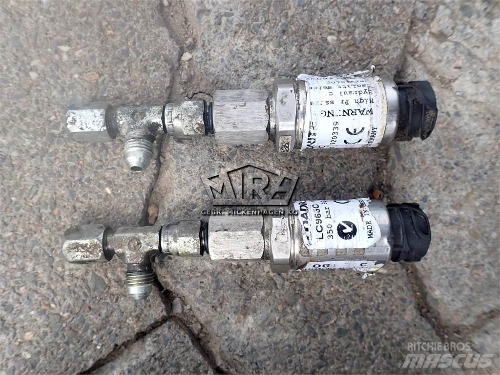 CAT 926 M/ Waage Cabinas e interior