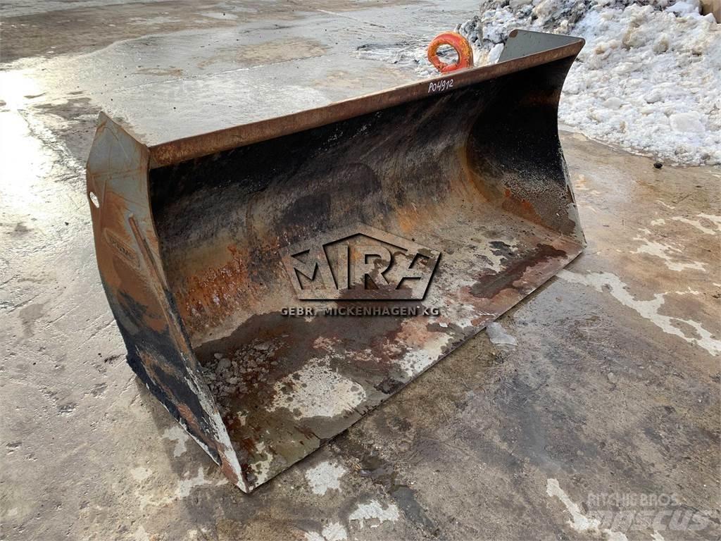 Volvo 2100 mm / L30 Cucharones