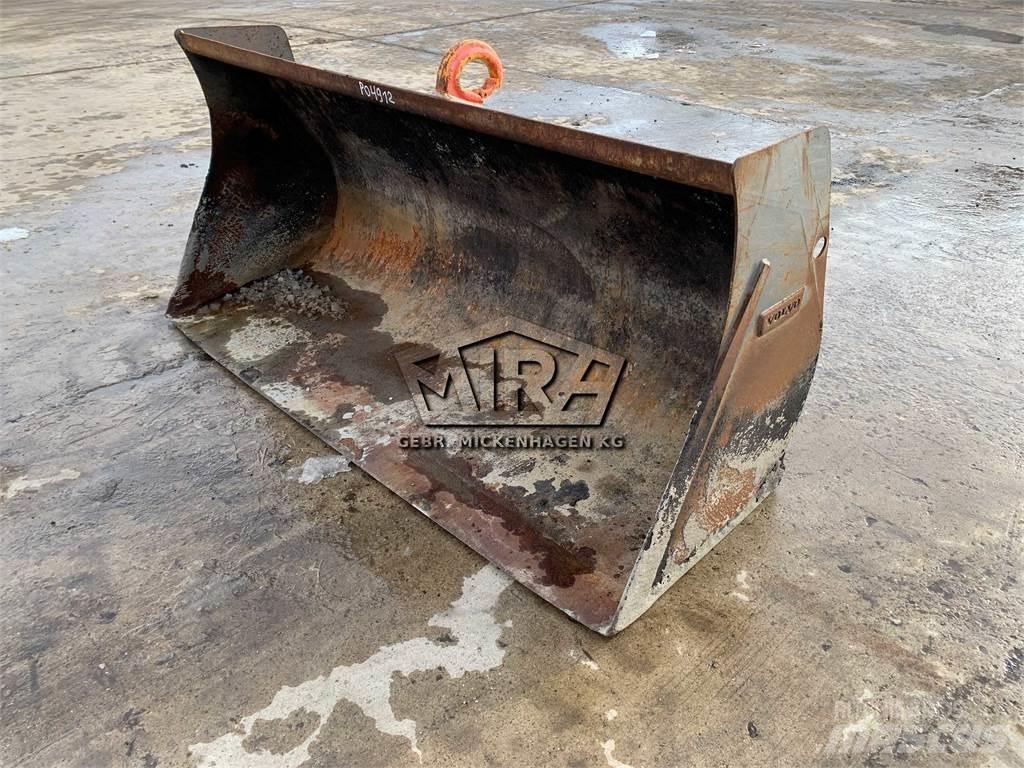 Volvo 2100 mm / L30 Cucharones