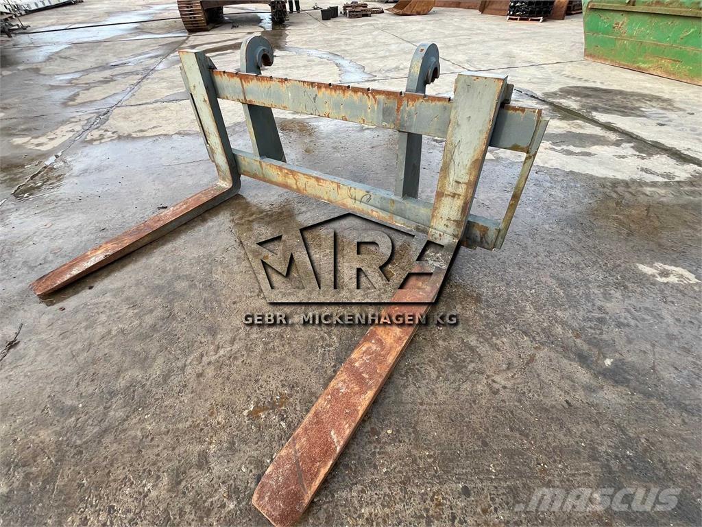 Volvo SW / L90 Uñas para carretilla